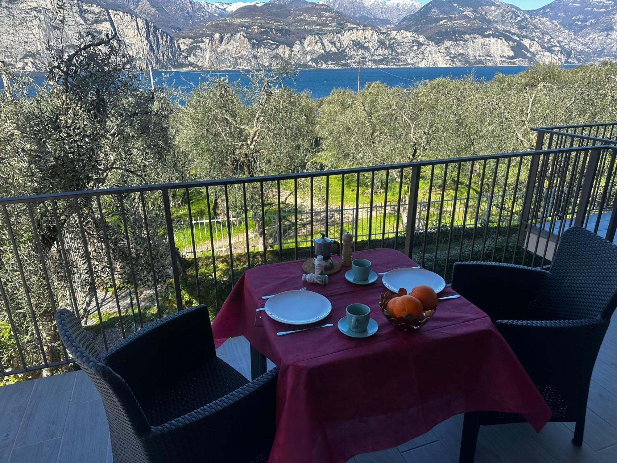 Villalvento Brenzone sul Garda Eksteriør bilde
